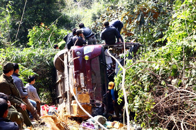Phó Thủ tướng chỉ đạo khắc phục hậu quả vụ tai nạn ở Điện Biên ảnh 1