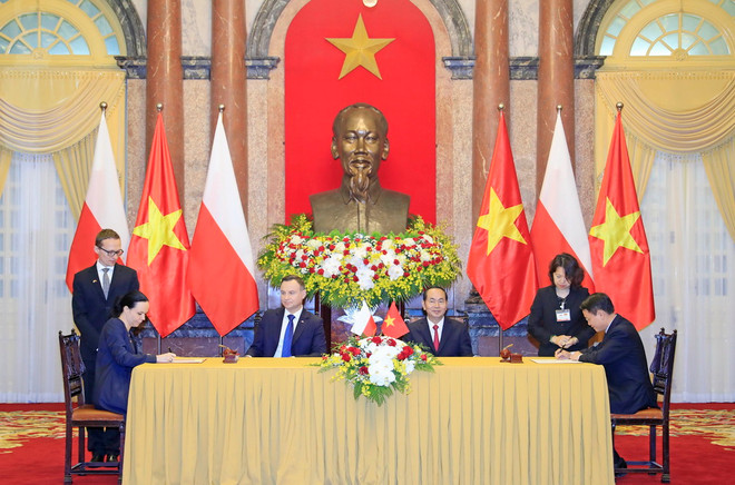 Chủ tịch nước Trần Đại Quang chủ trì đón tiếp Tổng thống Ba Lan ảnh 2