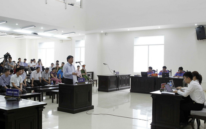 Xét xử vụ án PVC: Xét hỏi phần kháng cáo của bị cáo Đinh La Thăng ảnh 2