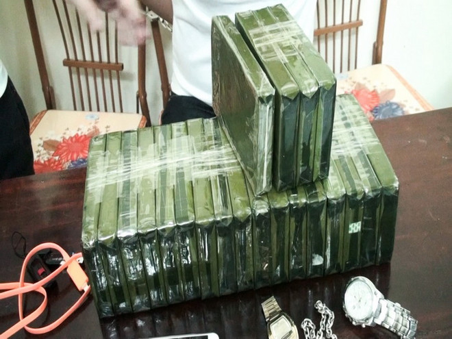 Thu giữ 21 bánh heroin trong đường dây ma túy có yếu tố nước ngoài ảnh 2