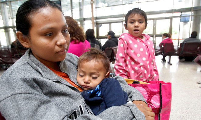 Mỹ chấm dứt chương trình bảo hộ người di cư El Salvador ảnh 1