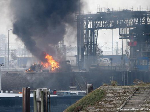 Nhiều người thương và mất tích trong vụ nổ nhà máy hóa chất ở Đức ảnh 1