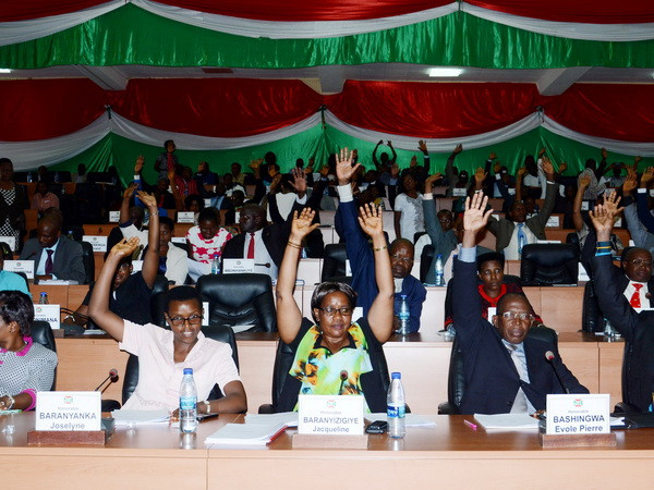 Quốc hội Burundi bỏ phiếu thông qua quyết định rút khỏi ICC ảnh 1