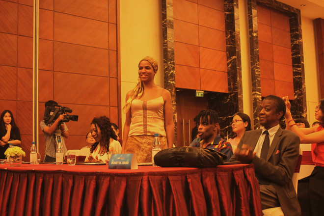 Giọng ca chính Boney M đến Việt Nam biểu diễn cùng phu quân ảnh 4