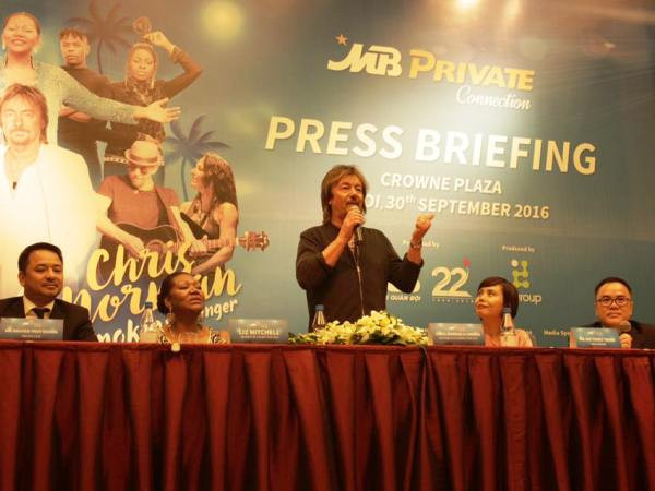 Boney M & Chris Norman: "Chúng tôi vẫn sung sức như ngày đầu" ảnh 1