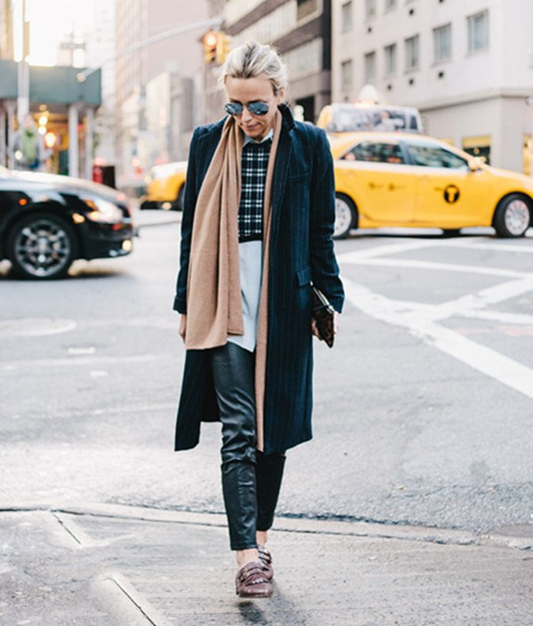 Phối đồ cá tính ngày đông với kẻ pinstripes thời thượng ảnh 6