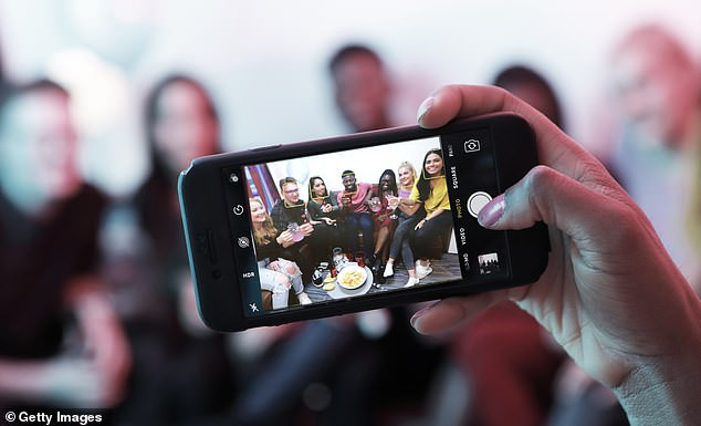 iPhone sắp có tính năng mới giúp người khiếm thị chụp ảnh ảnh 1