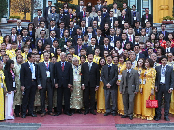 Chủ tịch nước gặp mặt doanh nhân vừa và nhỏ tiêu biểu ảnh 1