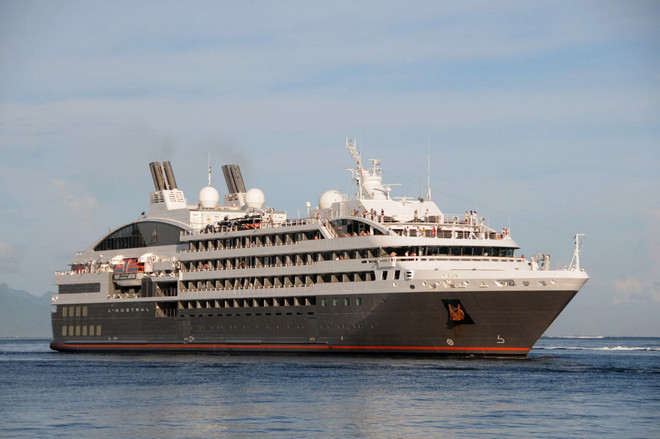 Siêu tàu du lịch biển 5 sao của Pháp cập cảng Hải Phòng ảnh 1