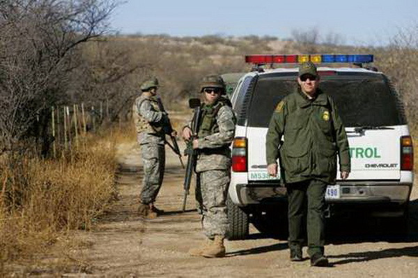 Mỹ tăng kiểm soát biên giới với Canada do lo ngại khủng bố ảnh 1