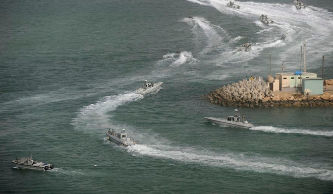 Iran dọa đóng Eo biển Hormuz nếu việc xuất khẩu dầu mỏ gặp trở ngại ảnh 1