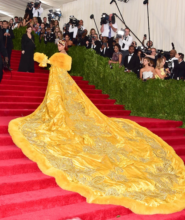 Con đường "tìm lại chính mình" của những cô nàng ngổ ngáo ảnh 28