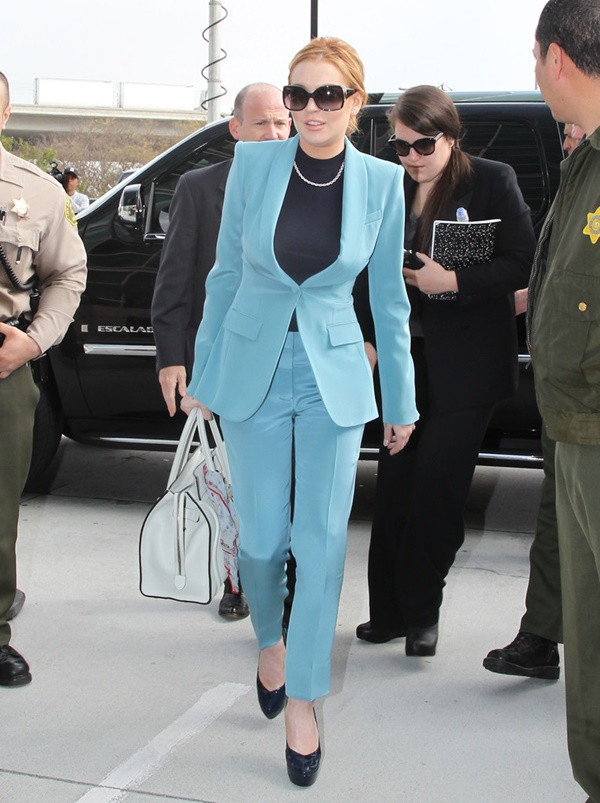 Con đường "tìm lại chính mình" của những cô nàng ngổ ngáo ảnh 21