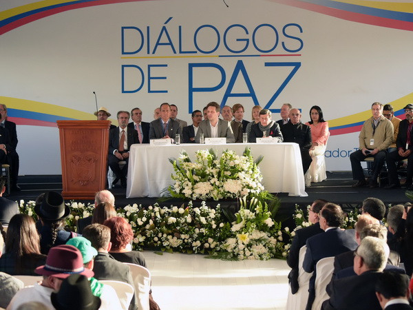 Chính phủ Colombia và ELN khép lại ngày đàm phán đầu tiên ảnh 1