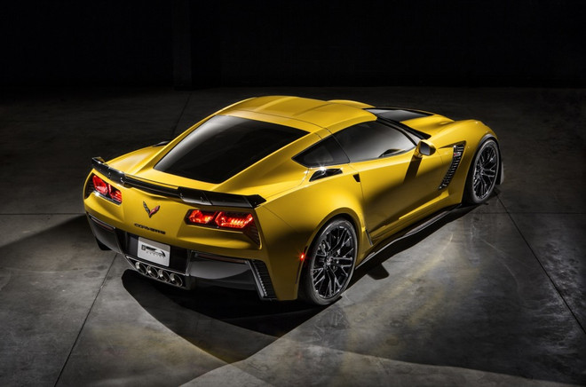 General Motors công bố giá bán mẫu Corvette Z06 mới ở châu Âu ảnh 1