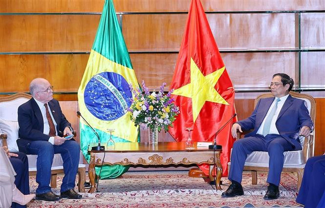 Thủ tướng Phạm Minh Chính tiếp ông Pedro de Oliveira, Tổng Thư ký Hội Hữu nghị Brazil-Việt Nam. (Ảnh: Dương Giang/TTXVN) Thủ tướng Phạm Minh Chính tiếp Lãnh đạo Hội Hữu nghị Brazil-Việt Nam ảnh 2