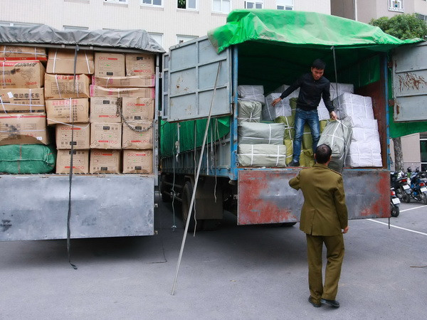 Hà Tĩnh bắt giữ nhiều lô hàng nhập ngoại không rõ nguồn gốc ảnh 1
