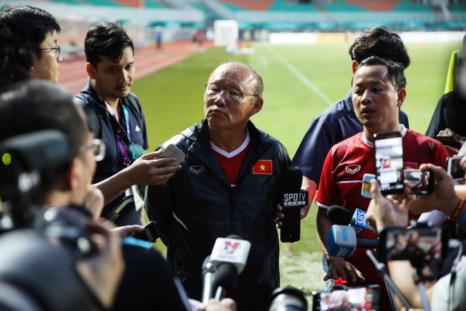 HLV Park Hang-seo thông báo tin mừng trước trận gặp Olympic Hàn Quốc ảnh 1