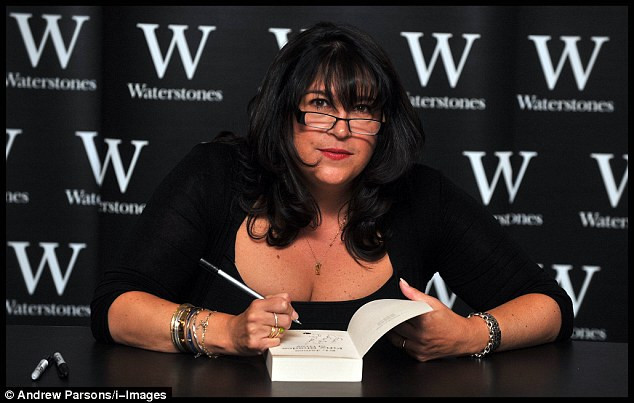 El James trở thành tác giả giàu thứ 4 thế giới nhờ "50 sắc thái" ảnh 1