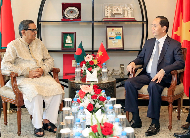 Hoạt động tiếp xúc song phương của Chủ tịch nước tại Bangladesh ảnh 1