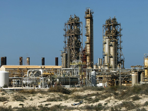 Giá dầu tăng trên thị trường châu Á nhờ lượng nhập khẩu của Trung Quốc ảnh 1