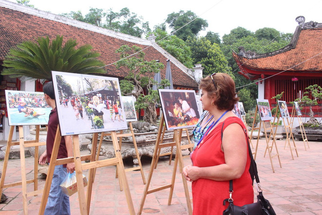 Sinh động nhịp sống Thủ đô qua Triển lãm ảnh “Hà Nội trong tôi” ảnh 1