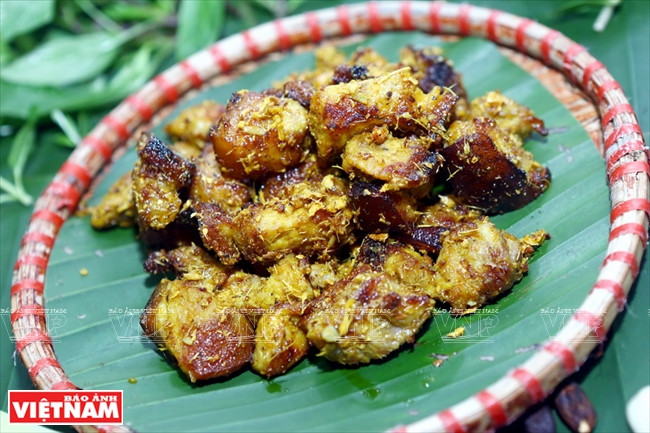  Nức mũi thưởng thức món lợn Mường cắp nách nướng riềng mẻ ảnh 5