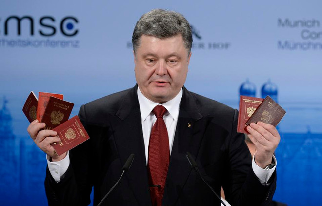 Ông Poroshenko công bố "bằng chứng" tố Nga tham chiến ở Đông Ukraine ảnh 1