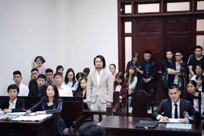 Vụ vở diễn “Ngày xưa”: Tạm dừng phiên xử để xác minh, làm rõ thêm ảnh 1