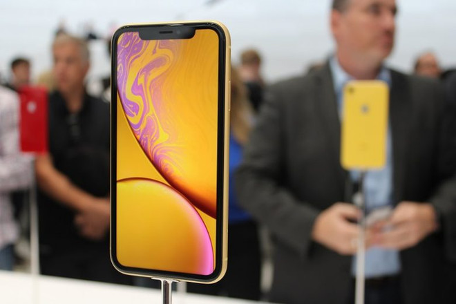 Nhiều người từ bỏ điện thoại Android để mua các mẫu iPhone mới nhất ảnh 1