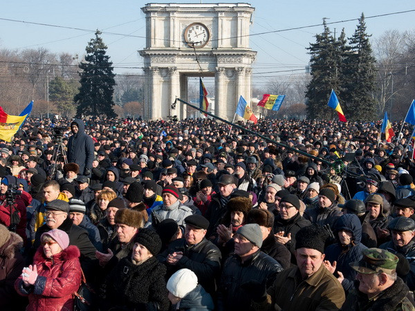 Tân Thủ tướng Moldova kêu gọi người biểu tình kiềm chế ảnh 1