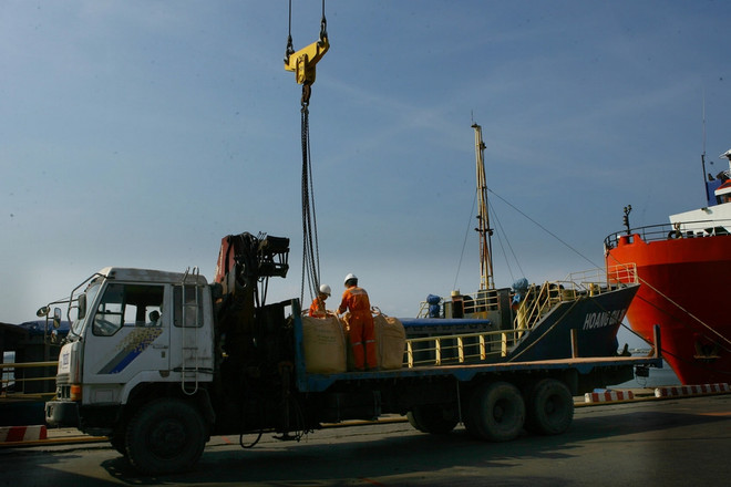 [Photo] Cảng Vietsovpetro phấn đấu đạt doanh thu 500 tỷ đồng ảnh 5