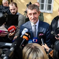 Cựu thủ tướng Andrej Babis, lãnh đạo đảng ANO, trả lời phỏng vấn sau chiến thắng bầu cử. (Nguồn: nytimes)