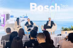 Tổng Giám đốc Bosch Việt Nam Andre de Jong cho biết Tập đoàn đã đầu tư hơn 500 triệu euro vào các nhà máy, dây chuyền sản xuất và các trung tâm phần mềm tại Việt Nam. (Ảnh: Hữu Duyên/Vietnam+)