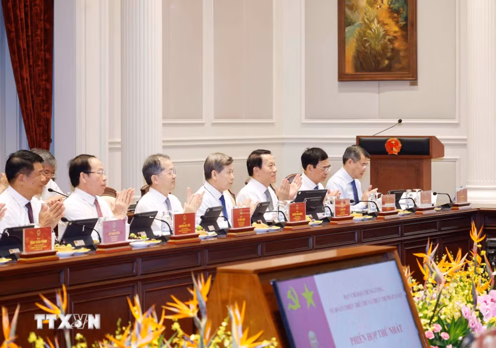 Tạo chuyển biến đo được trong cắt giảm thủ tục hành chính, tháo gỡ điểm nghẽn thể chế ảnh 2