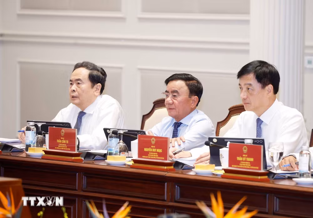 ttxvn-phien-hop-thu-nhat-ban-chi-dao-trung-uong-ve-hoan-thien-the-che-va-thuc-thi-phap-luat-22-4.jpg