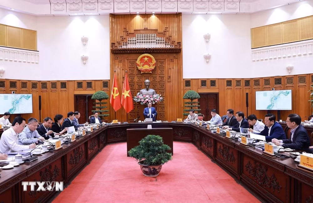 ttxvn-thu-tuong-chu-tri-hop-ve-du-an-quy-hoach-canh-quan-song-hong-15-2.jpg