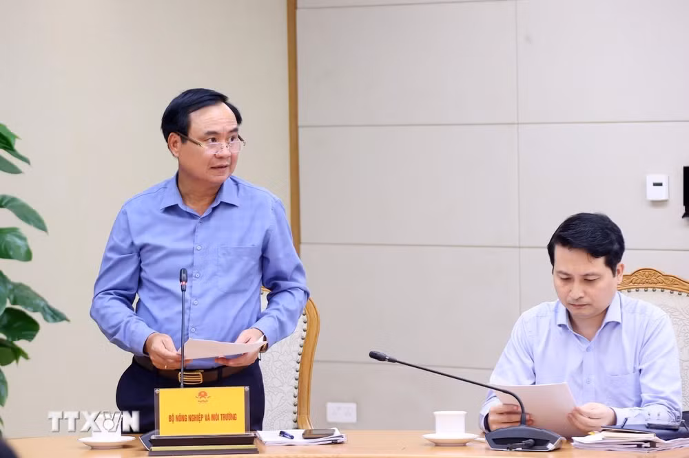 ttxvn-pho-thu-tuong-tran-hong-ha-luat-trong-linh-vuc-nong-nghiep-va-moi-truong-1607-2.jpg