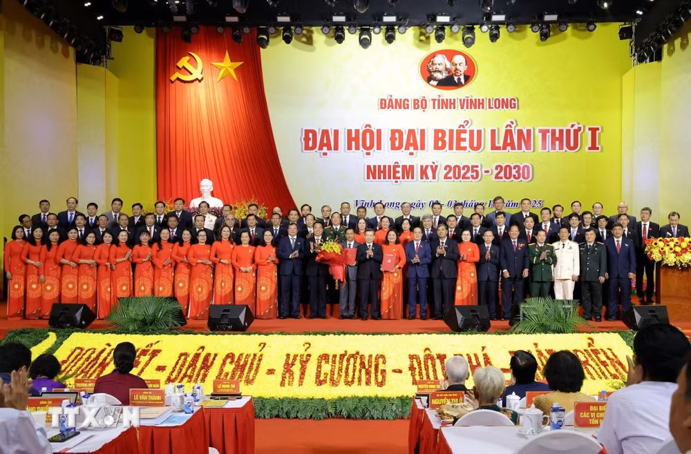 ttxvn-khai-mac-dai-hoi-dai-bieu-dang-bo-tinh-vinh-long-nhiem-ky-2025-2030-03-4.jpg