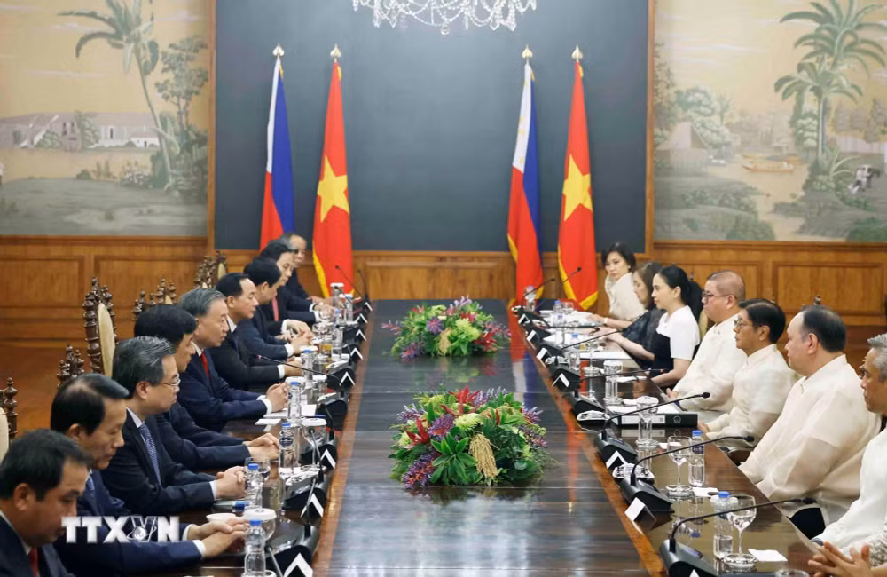 Tổng Bí thư, Chủ tịch nước Tô Lâm hội đàm với Tổng thống Philippines- Ảnh 1.