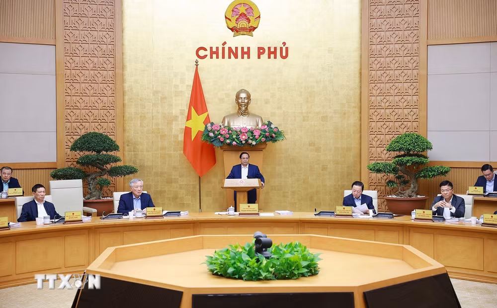 ttxvn-thu-tuong-chu-tri-phien-hop-chinh-phu-thuong-ky-thang-112025-06-3.jpg