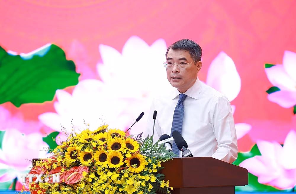 Thủ tướng: Thi đua phải trở thành động lực hành động cho mục tiêu tăng trưởng hai con số ttxvn-thu-tuong-phat-dong-phong-trao-thi-dua-tang-truong-ben-vung-2-con-so-giai-doan-2026-2030-1306-2.jpg