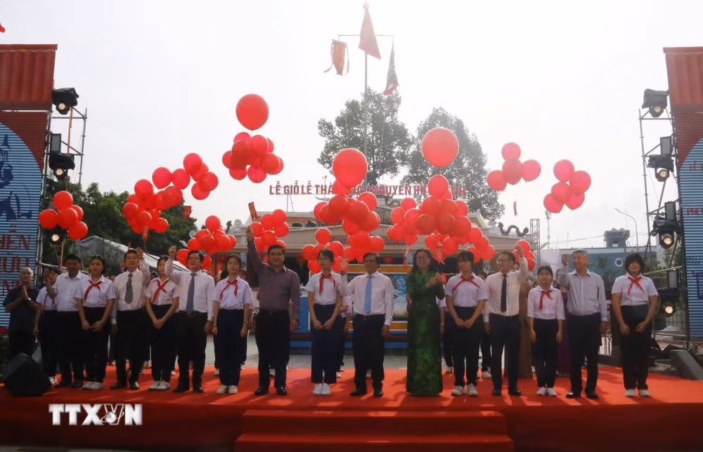 ttxvn-le-gio-le-thanh-hau-nguyen-huu-canh-duoc-cong-nhan-la-di-san-van-hoa-phi-vat-the-quoc-gia-1106-2.jpg