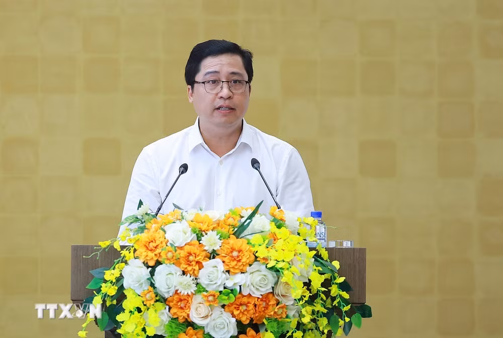 ttxvn-thu-tuong-lam-viec-voi-ban-thuong-vu-tinh-uy-lao-cai-14-7.jpg