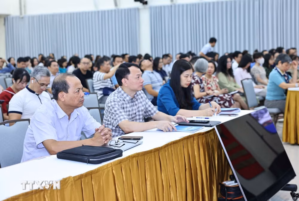 ttxvn-hoi-nghi-toan-quoc-quan-triet-trien-khai-thuc-hien-nghi-quyet-trung-uong-iii-khoa-xiv-29-9.jpg