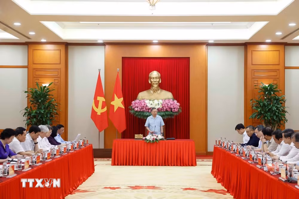 ttxvn-tong-bi-thu-chu-tich-nuoc-to-lam-chu-tri-hop-so-ket-mo-hinh-chinh-quyen-3-cap-2806.jpg