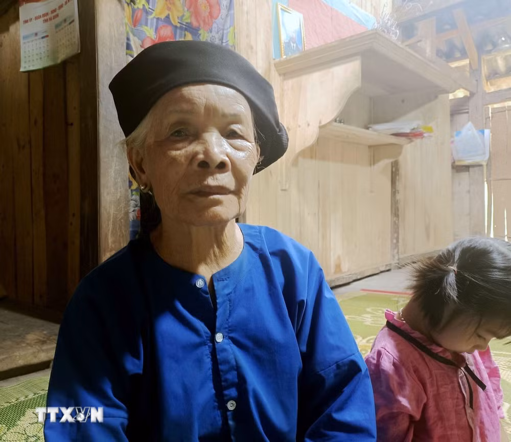 ttxvn-45-nam-nguoi-me-vung-bien-mong-ngong-tim-duoc-con-trai-la-liet-sy-1108-2.jpg