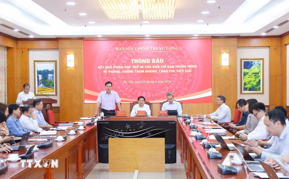ttxvn-thong-bao-ket-qua-phien-hop-thu-30-cua-ban-chi-dao-trung-uong-ve-phong-chong-tham-nhung-lang-phi-tieu-cuc-1806-2.jpg
