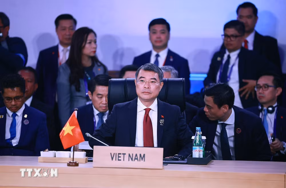 ttxvn-thu-tuong-le-minh-hung-du-phien-toan-the-hoi-nghi-cap-cao-asean-lan-thu-48-0805-2.jpg