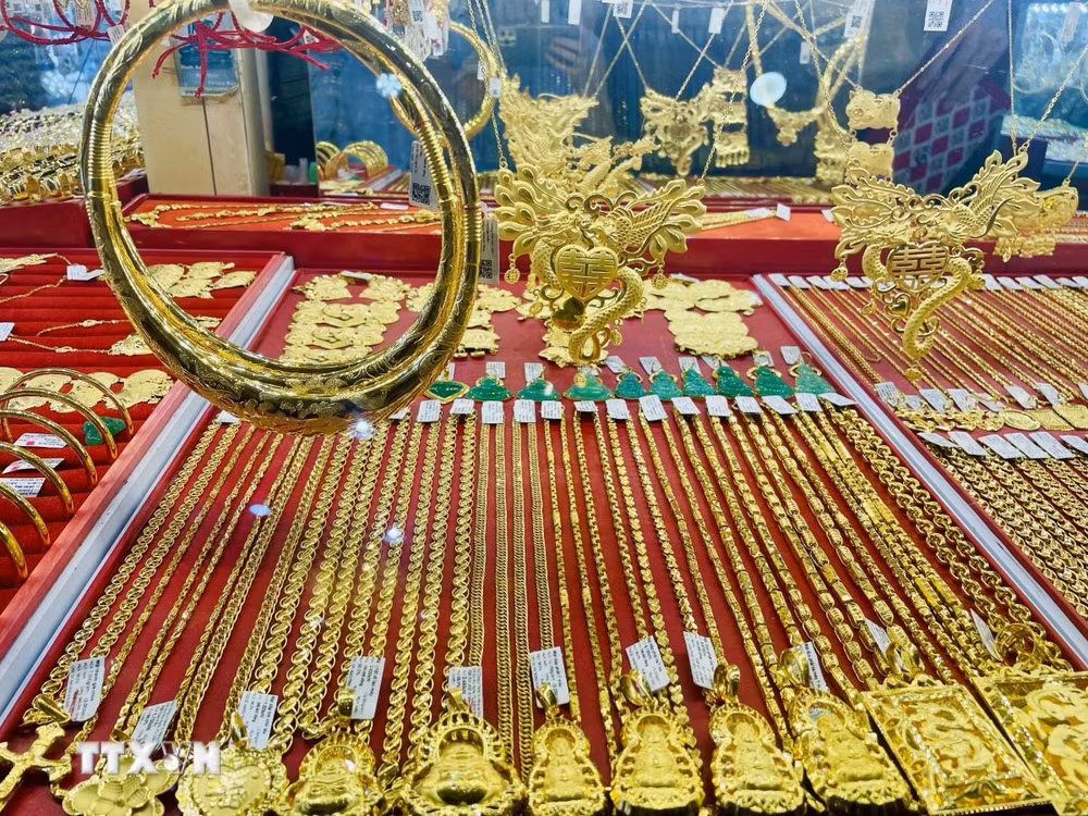 ttxvn-thi-truong-vang-thanh-pho-ho-chi-minh-giao-dich-soi-dong-nhung-khong-dot-bien-14-2.jpg